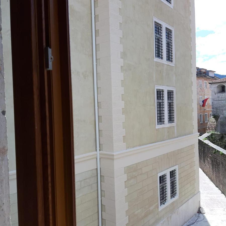 Lana & Ena Apartments Kotor Buitenkant foto