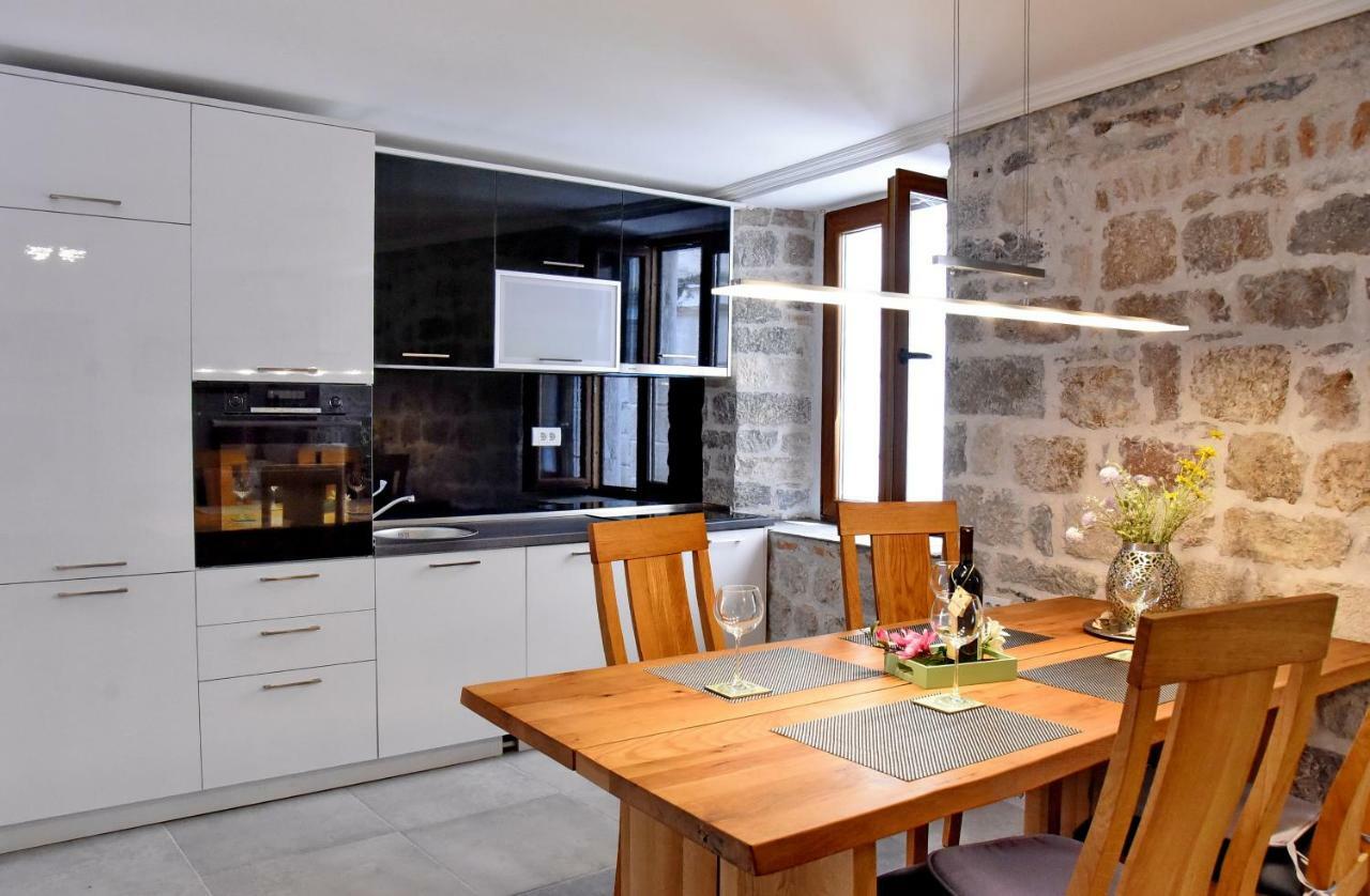 Lana & Ena Apartments Kotor Buitenkant foto