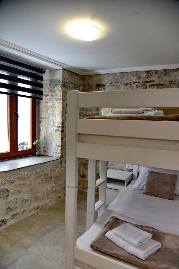 Lana & Ena Apartments Kotor Buitenkant foto
