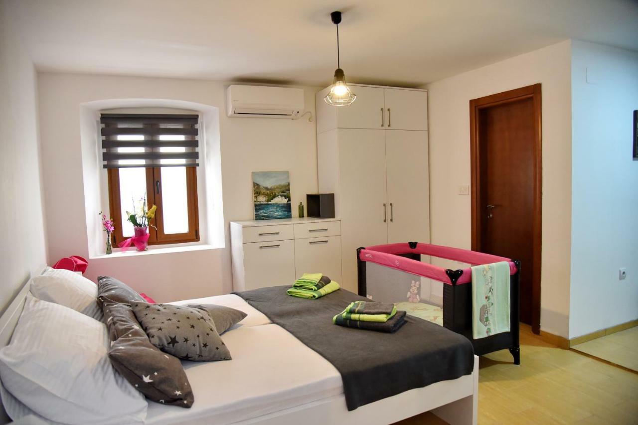 Lana & Ena Apartments Kotor Buitenkant foto